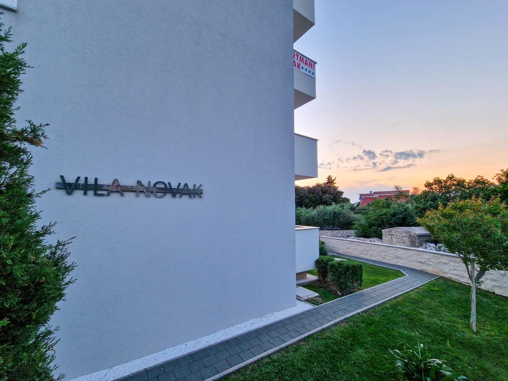 Vila Novak Novalja Exterior foto